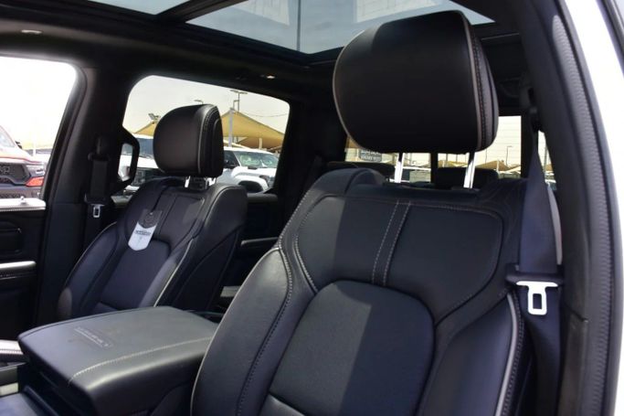 Used RAM 1500 Crew Cab V, 3.6 l, 2023 in Sharjah by Alfaris Used Cars, White color. Other | AUTO.AE
