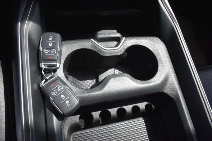 Used RAM 1500 Crew Cab V, 3.6 l, 2023 in Sharjah by Alfaris Used Cars, Black color. Other | AUTO.AE