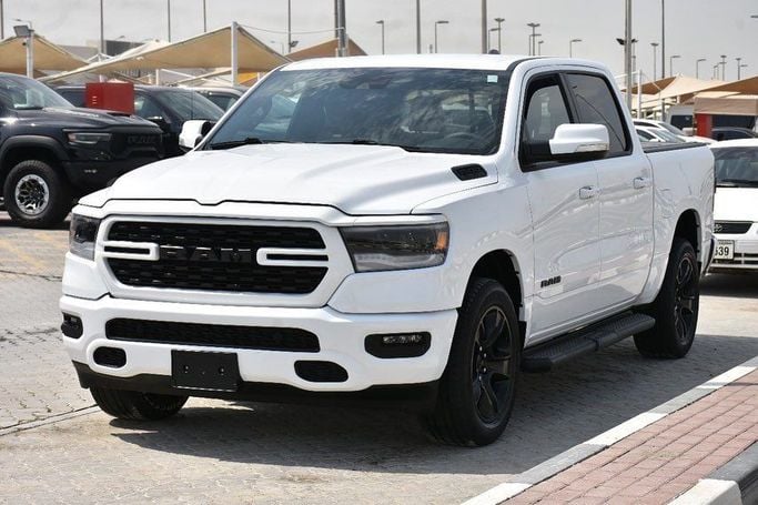 Used RAM 1500 V, 5.7 l, 2022 in Sharjah by Alfaris Used Cars, White color. Other | AUTO.AE