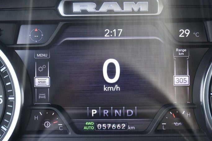 Used RAM 1500 V, 5.7 l, 2022 in Sharjah by Alfaris Used Cars, White color. Other | AUTO.AE
