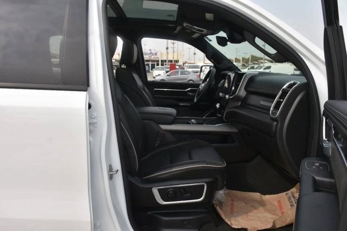 Used RAM 1500 Crew Cab V, 3.0 l, 2022 in Sharjah by Alfaris Used Cars, White color. Other | AUTO.AE