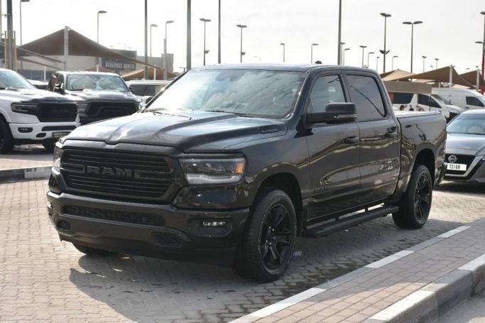 Подержанный RAM 1500 Crew Cab V, 3.6 л, 2023 в Шардже от Alfaris Used Cars Черный цвет. Other | AUTO.AE