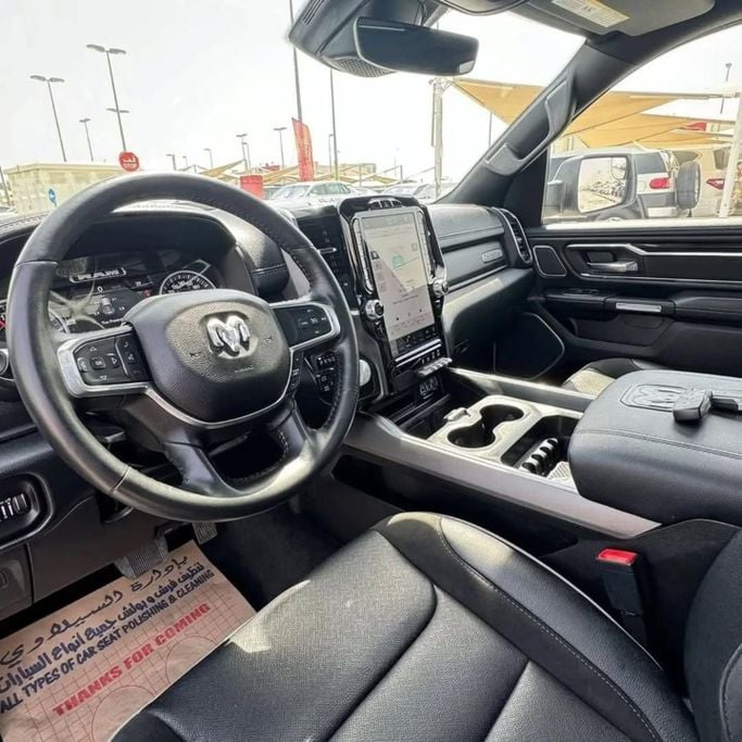 Подержанный RAM 1500 Crew Cab V, 3.0 л, 2022 в Шардже от Alfaris Used Cars Белый цвет. Other | AUTO.AE