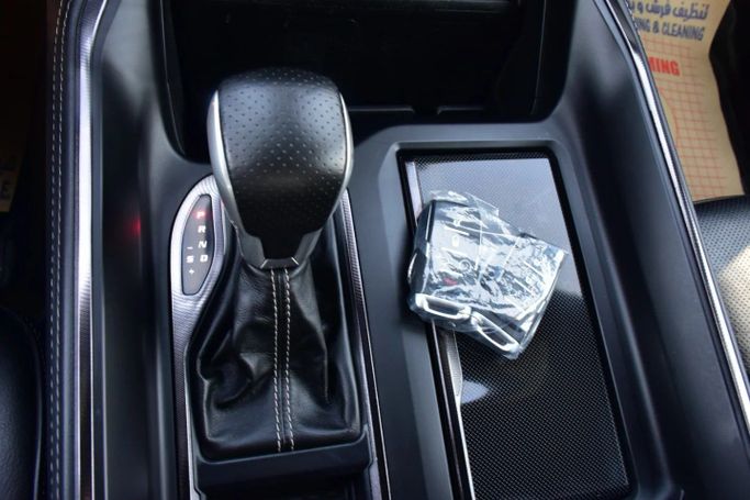 Подержанный RAM 1500 Crew Cab TRX V, 6.2 л, 2022 в Шардже от Alfaris Used Cars Серебристый цвет. Other | AUTO.AE