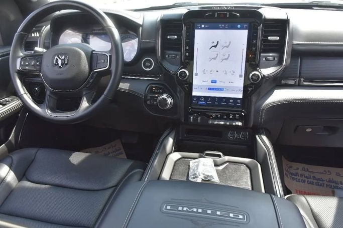 Подержанный RAM 1500 Crew Cab V, 3.6 л, 2022 в Шардже от Alfaris Used Cars Красный цвет. Other | AUTO.AE