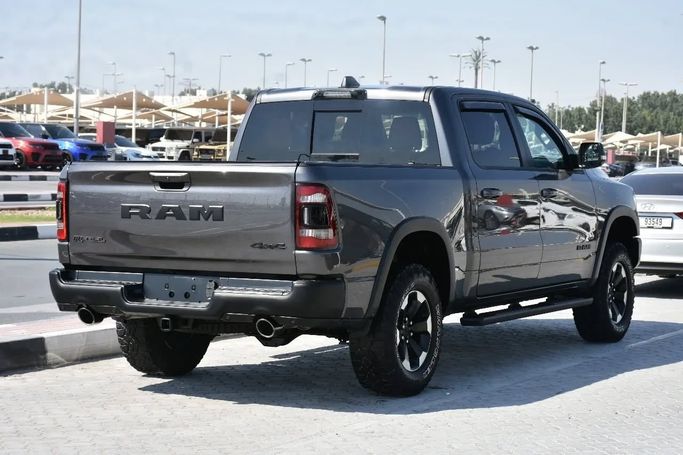 Подержанный RAM 1500 Crew Cab V, 3.6 л, 2022 в Шардже от Alfaris Used Cars Серый цвет. Other | AUTO.AE