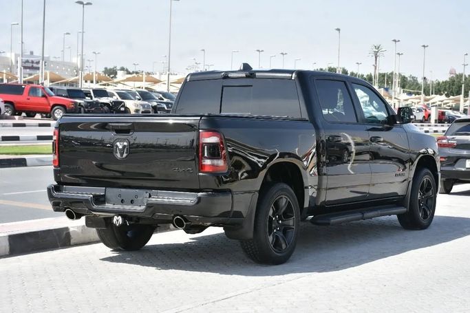 Подержанный RAM 1500 Crew Cab V, 3.6 л, 2022 в Шардже от Alfaris Used Cars Черный цвет. Other | AUTO.AE