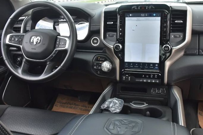 Used RAM 1500 Crew Cab V, 3.6 l, 2022 in Sharjah by Alfaris Used Cars, White color. Other | AUTO.AE