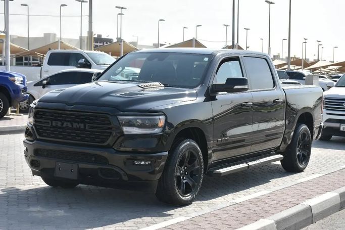 Подержанный RAM 1500 Crew Cab V, 3.6 л, 2022 в Шардже от Alfaris Used Cars Черный цвет. Other | AUTO.AE