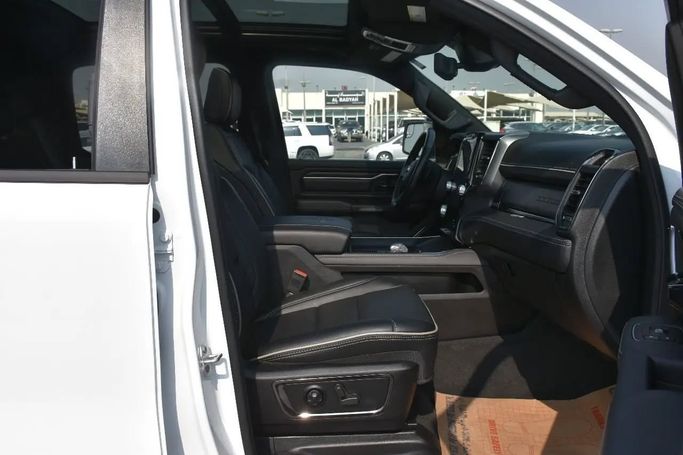 Used RAM 1500 Crew Cab V, 3.6 l, 2022 in Sharjah by Alfaris Used Cars, White color. Other | AUTO.AE