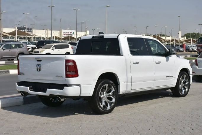 Подержанный RAM 1500 Crew Cab V, 3.6 л, 2022 в Шардже от Alfaris Used Cars Белый цвет. Other | AUTO.AE