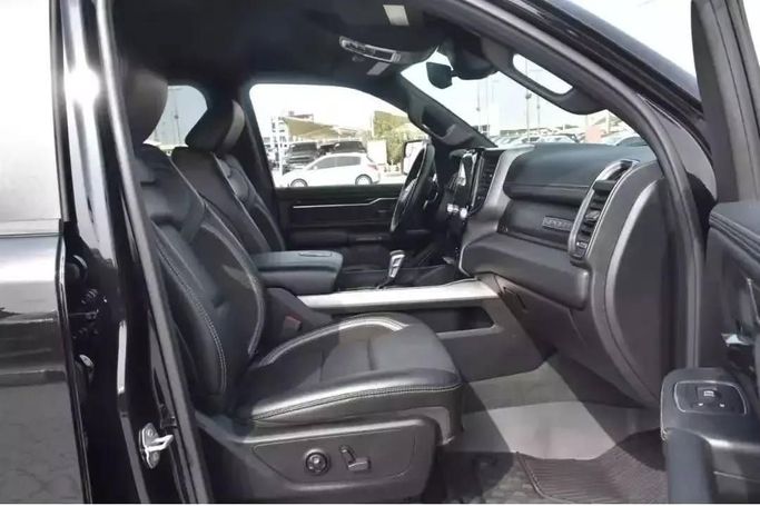 Used RAM 1500 Crew Cab V, 3.6 l, 2022 in Sharjah by Alfaris Used Cars, Black color. Other | AUTO.AE