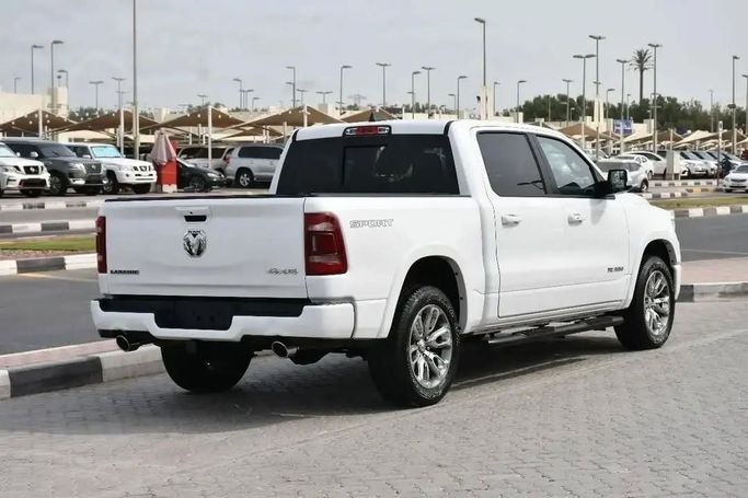 Подержанный RAM 1500 Crew Cab V, 3.6 л, 2021 в Шардже от Alfaris Used Cars Белый цвет. Other | AUTO.AE