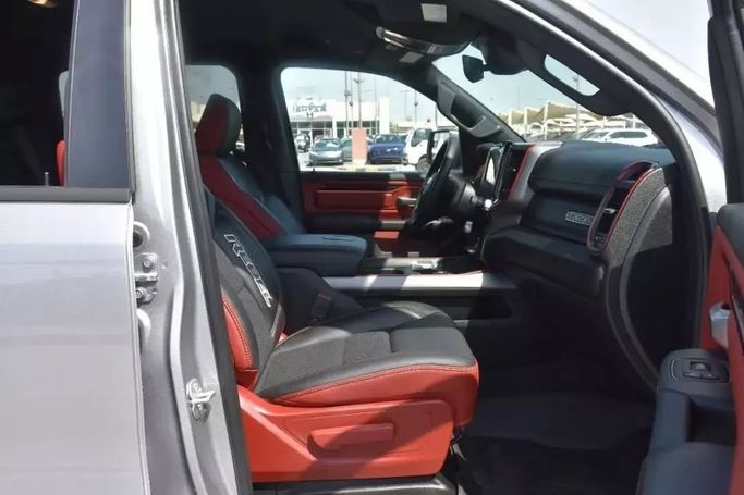 Used RAM 1500 Crew Cab V, 3.6 l, 2022 in Sharjah by Alfaris Used Cars, Silver color. Other | AUTO.AE