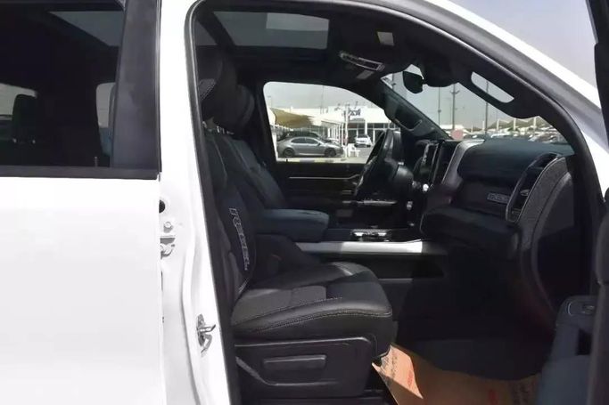 Used RAM 1500 Crew Cab V, 3.6 l, 2021 in Sharjah by Alfaris Used Cars, White color. Other | AUTO.AE