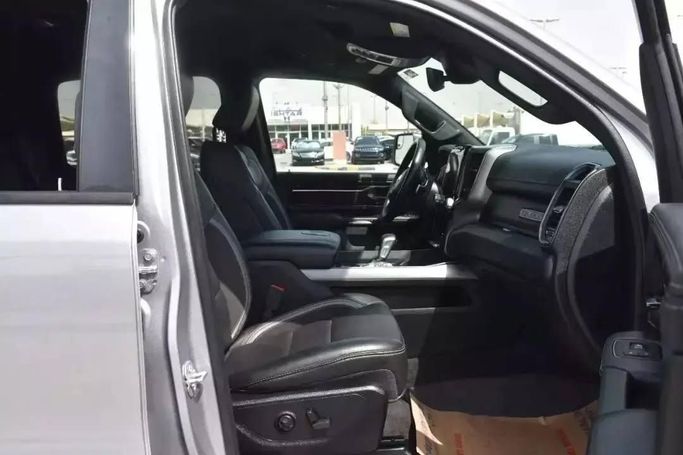 Used RAM 1500 Crew Cab V, 3.6 l, 2022 in Sharjah by Alfaris Used Cars, Silver color. Other | AUTO.AE