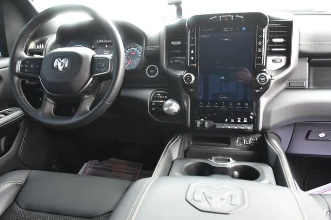 Used RAM 1500 Crew Cab V, 3.6 l, 2022 in Sharjah by Alfaris Used Cars, White color. Other | AUTO.AE