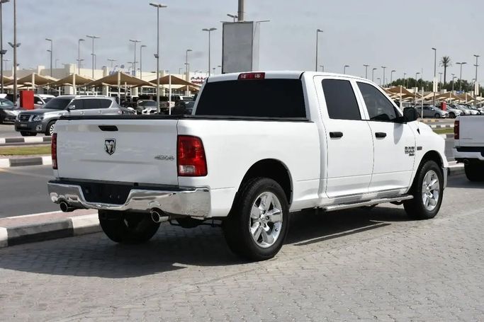 Used RAM 1500 Crew Cab V, 3.6 l, 2019 in Sharjah by Alfaris Used Cars, White color. American Specs | AUTO.AE