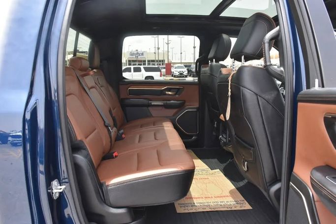 Used RAM 1500 Crew Cab V, 5.7 l, 2022 in Sharjah by Alfaris Used Cars, Blue color. Other | AUTO.AE