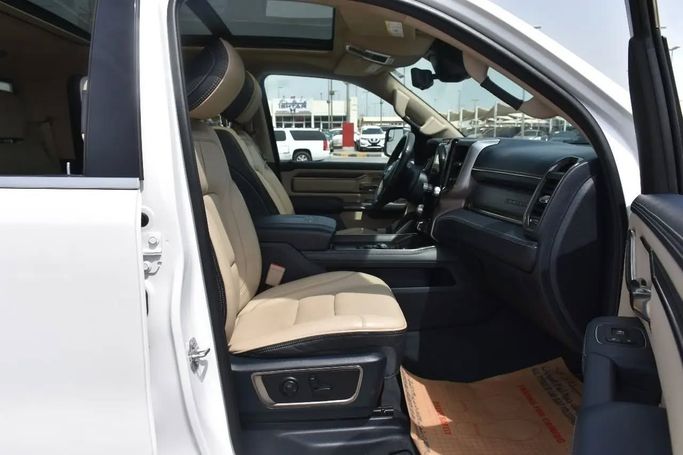 Used RAM 1500 Crew Cab V, 3.6 l, 2021 in Sharjah by Alfaris Used Cars, White color. Other | AUTO.AE