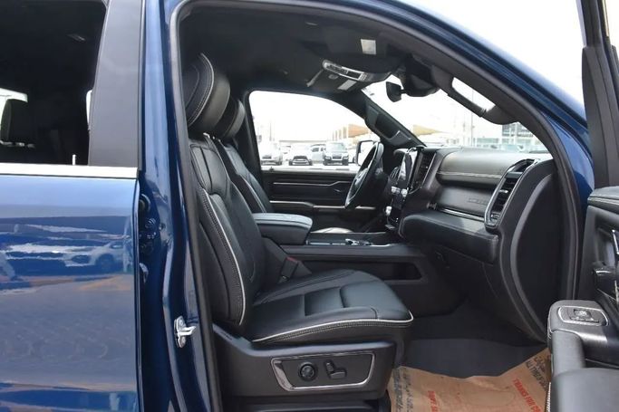 Used RAM 1500 Crew Cab V, 3.6 l, 2022 in Sharjah by Alfaris Used Cars, Blue color. Other | AUTO.AE