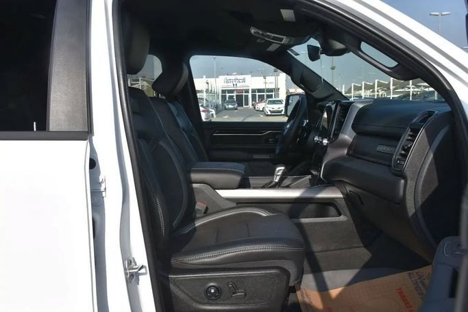 Used RAM 1500 Crew Cab V, 3.6 l, 2022 in Sharjah by Alfaris Used Cars, White color. Other | AUTO.AE