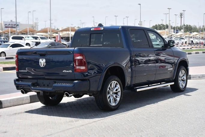 Подержанный RAM 1500 Crew Cab V, 3.6 л, 2022 в Шардже от Alfaris Used Cars Синий цвет. Other | AUTO.AE