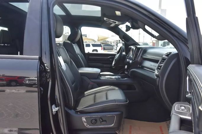Used RAM 1500 Crew Cab V, 3.6 l, 2022 in Sharjah by Alfaris Used Cars, Black color. Other | AUTO.AE