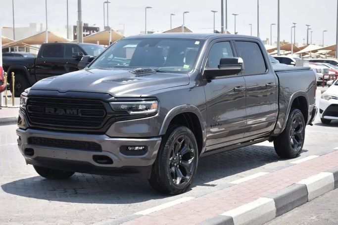 Подержанный RAM 1500 Crew Cab V, 3.6 л, 2022 в Шардже от Alfaris Used Cars Черный цвет. Other | AUTO.AE