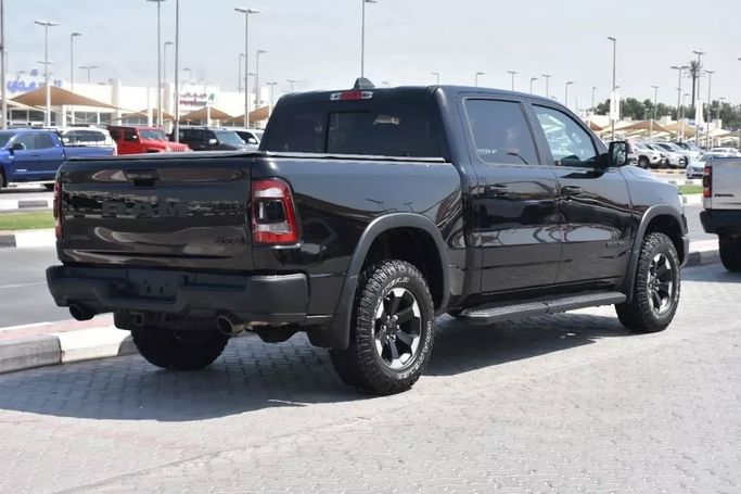 Подержанный RAM 1500 Crew Cab V, 3.6 л, 2022 в Шардже от Alfaris Used Cars Черный цвет. Other | AUTO.AE