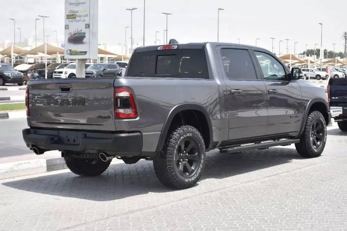 Used RAM 1500 Crew Cab V, 3.6 l, 2022 in Sharjah by Alfaris Used Cars, Grey color. Other | AUTO.AE