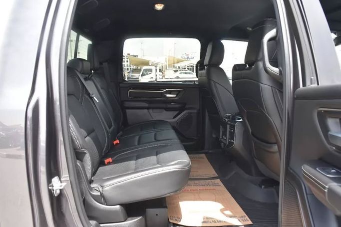 Used RAM 1500 Crew Cab V, 3.6 l, 2022 in Sharjah by Alfaris Used Cars, Grey color. Other | AUTO.AE