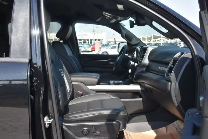 Used RAM 1500 Crew Cab V, 3.6 l, 2022 in Sharjah by Alfaris Used Cars, Black color. Other | AUTO.AE