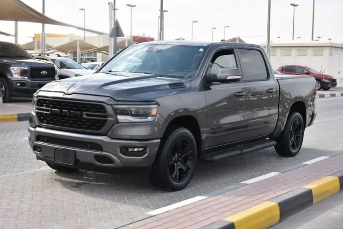 Used RAM 1500 Crew Cab V, 3.6 l, 2022 in Sharjah by Alfaris Used Cars, Grey color. Other | AUTO.AE