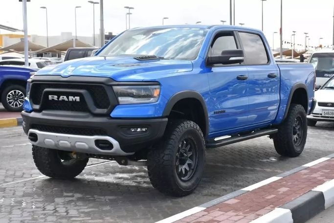 Подержанный RAM 1500 Crew Cab V, 3.0 л, 2021 в Шардже от Alfaris Used Cars Синий цвет. Other | AUTO.AE