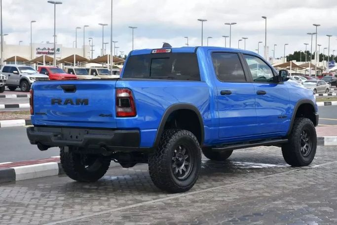 Подержанный RAM 1500 Crew Cab V, 3.0 л, 2021 в Шардже от Alfaris Used Cars Синий цвет. Other | AUTO.AE