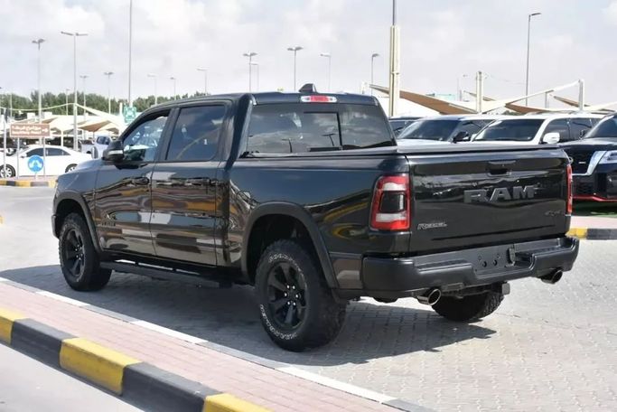 Подержанный RAM 1500 Crew Cab V, 3.6 л, 2022 в Шардже от Alfaris Used Cars Черный цвет. Other | AUTO.AE