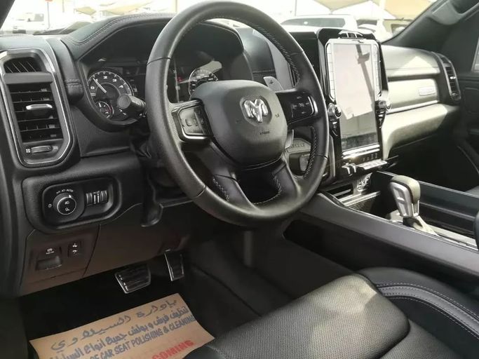 Подержанный RAM 1500 Crew Cab V, 3.6 л, 2022 в Шардже от Alfaris Used Cars Черный цвет. Other | AUTO.AE