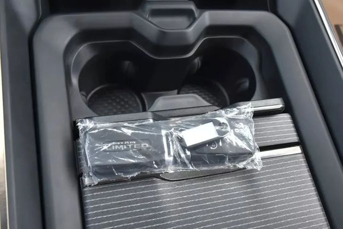 Подержанный RAM 1500 Quad Cab eTorque V, 5.7 л, 2021 в Шардже от Alfaris Used Cars Черный цвет. Other | AUTO.AE