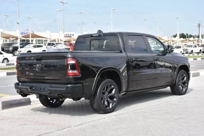Подержанный RAM 1500 Quad Cab eTorque V, 5.7 л, 2021 в Шардже от Alfaris Used Cars Черный цвет. Other | AUTO.AE