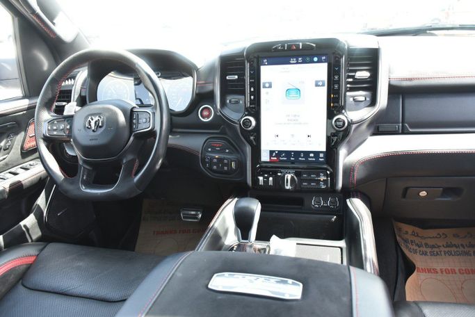 Подержанный RAM 1500 Crew Cab TRX V, 6.2 л, 2022 в Шардже от Alfaris Used Cars Черный цвет. Other | AUTO.AE