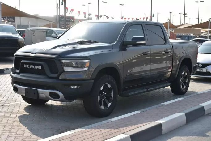 Used RAM 1500 Crew Cab V, 3.6 l, 2022 in Sharjah by Alfaris Used Cars, Grey color. Other | AUTO.AE
