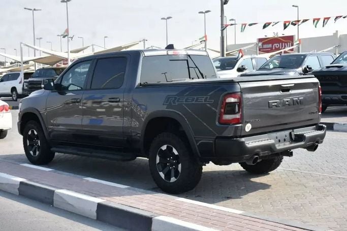 Used RAM 1500 Crew Cab V, 3.6 l, 2022 in Sharjah by Alfaris Used Cars, Grey color. Other | AUTO.AE