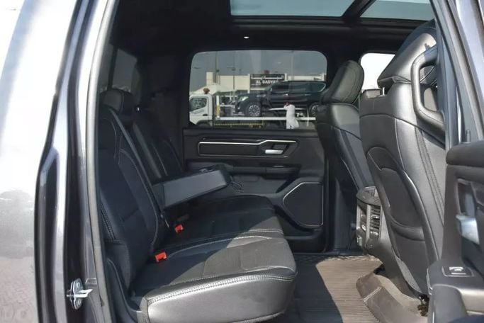 Used RAM 1500 Crew Cab V, 3.6 l, 2022 in Sharjah by Alfaris Used Cars, Grey color. Other | AUTO.AE