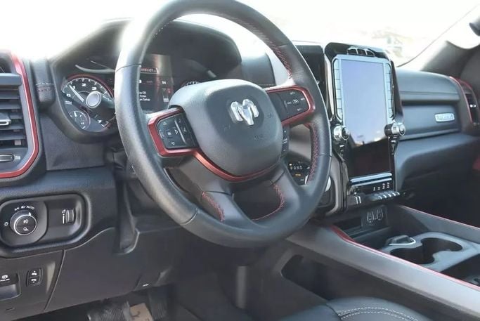 Used RAM 1500 Crew Cab V, 3.6 l, 2022 in Sharjah by Alfaris Used Cars, White color. Other | AUTO.AE