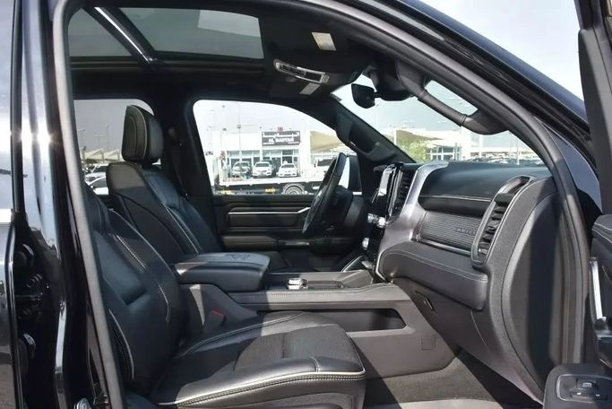 Used RAM 1500 Crew Cab V, 3.0 l, 2020 in Sharjah by Alfaris Used Cars, Black color. Other | AUTO.AE
