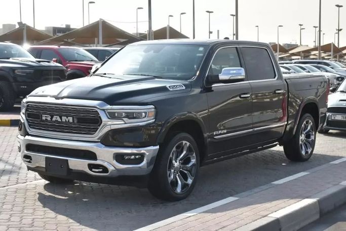 Used RAM 1500 Crew Cab V, 3.6 l, 2019 in Sharjah by Alfaris Used Cars, Black color. Other | AUTO.AE