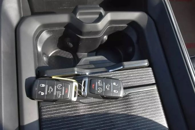 Used RAM 1500 Crew Cab V, 3.6 l, 2019 in Sharjah by Alfaris Used Cars, Black color. Other | AUTO.AE