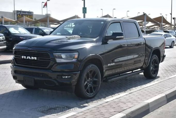 Подержанный RAM 1500 Crew Cab V, 3.6 л, 2022 в Шардже от Alfaris Used Cars Черный цвет. Other | AUTO.AE