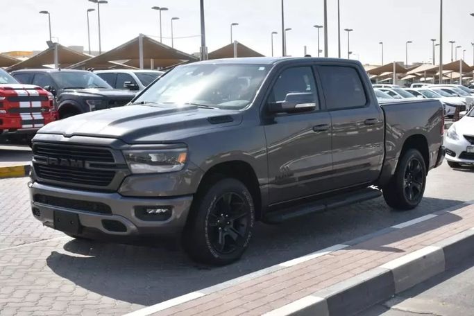 Used RAM 1500 Crew Cab V, 3.6 l, 2022 in Sharjah by Alfaris Used Cars, Grey color. Other | AUTO.AE